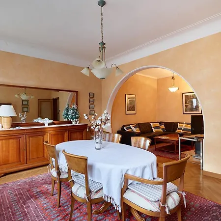 Residentie Kursaal アパート